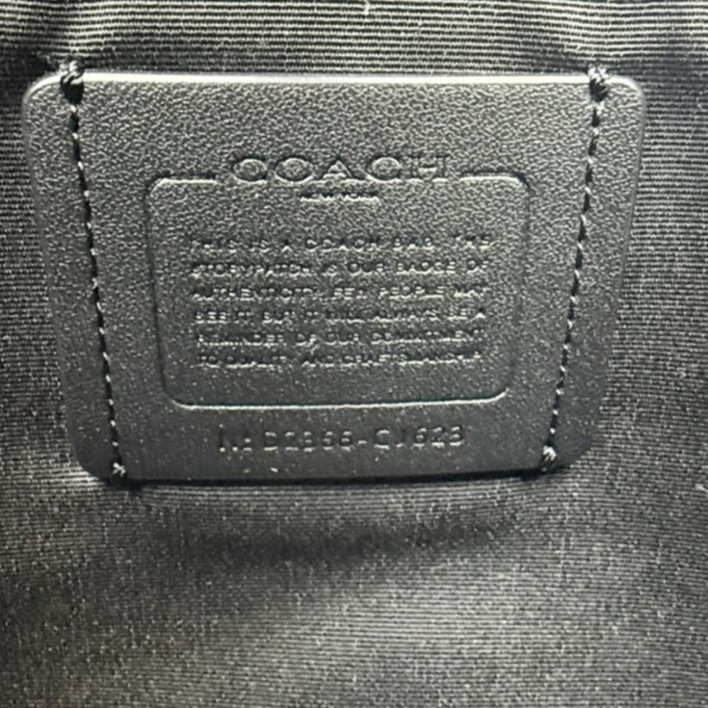 COACH - Dempsey Tote 22 With Houndstooth Print And Patch